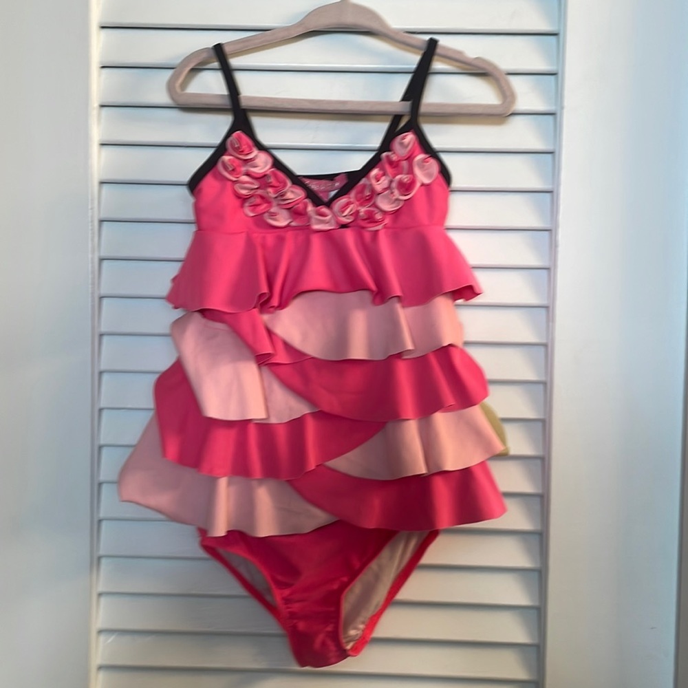 Isobella & Chloe Size 2 Tankinki-Flowers & Layered Petals. Pre-loved condition